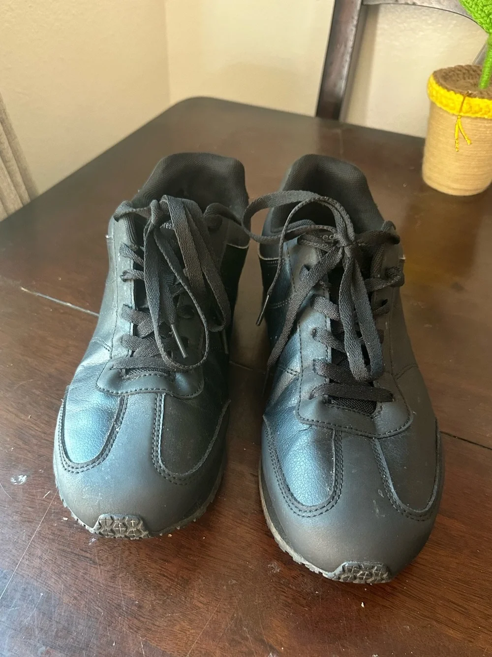 Men's Black Lace-Up Casual Sneakers Slip resistant Shoes